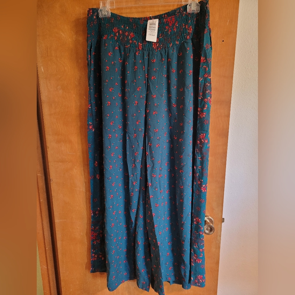 Torrid size 2 wide leg Challis smocked pants